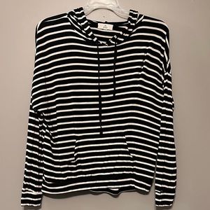 Black & White Striped Lightweight Long sleeved top